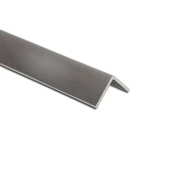 31.7mm x 31.7mm x 1.6mm Bright Polished Aluminium Angle – 6082 Grade, Corrosion-Resistant, Durable & Decorative for Edging
